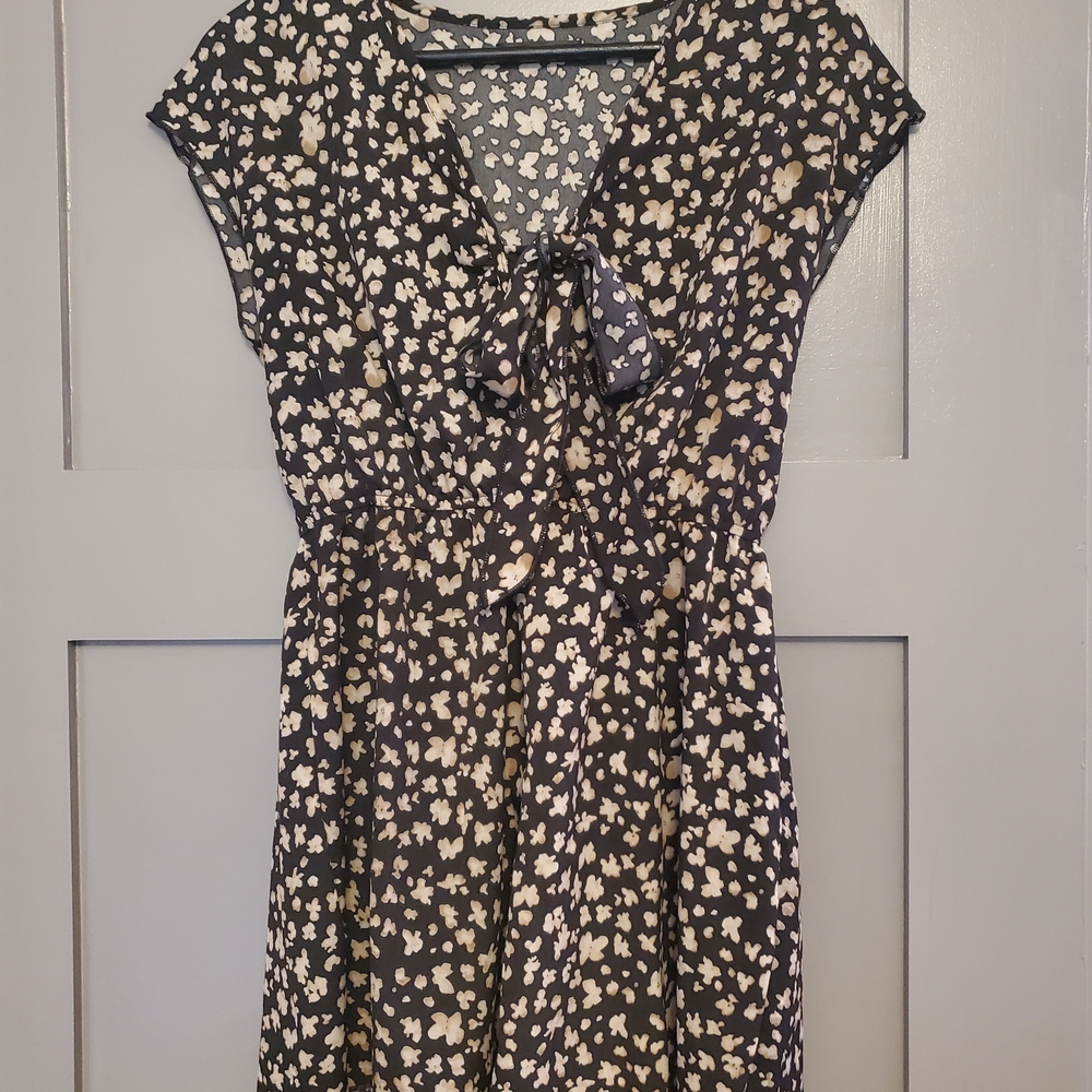 Black and White Jumpsuit with Scoop Neck and Dolman Cap Sleeves